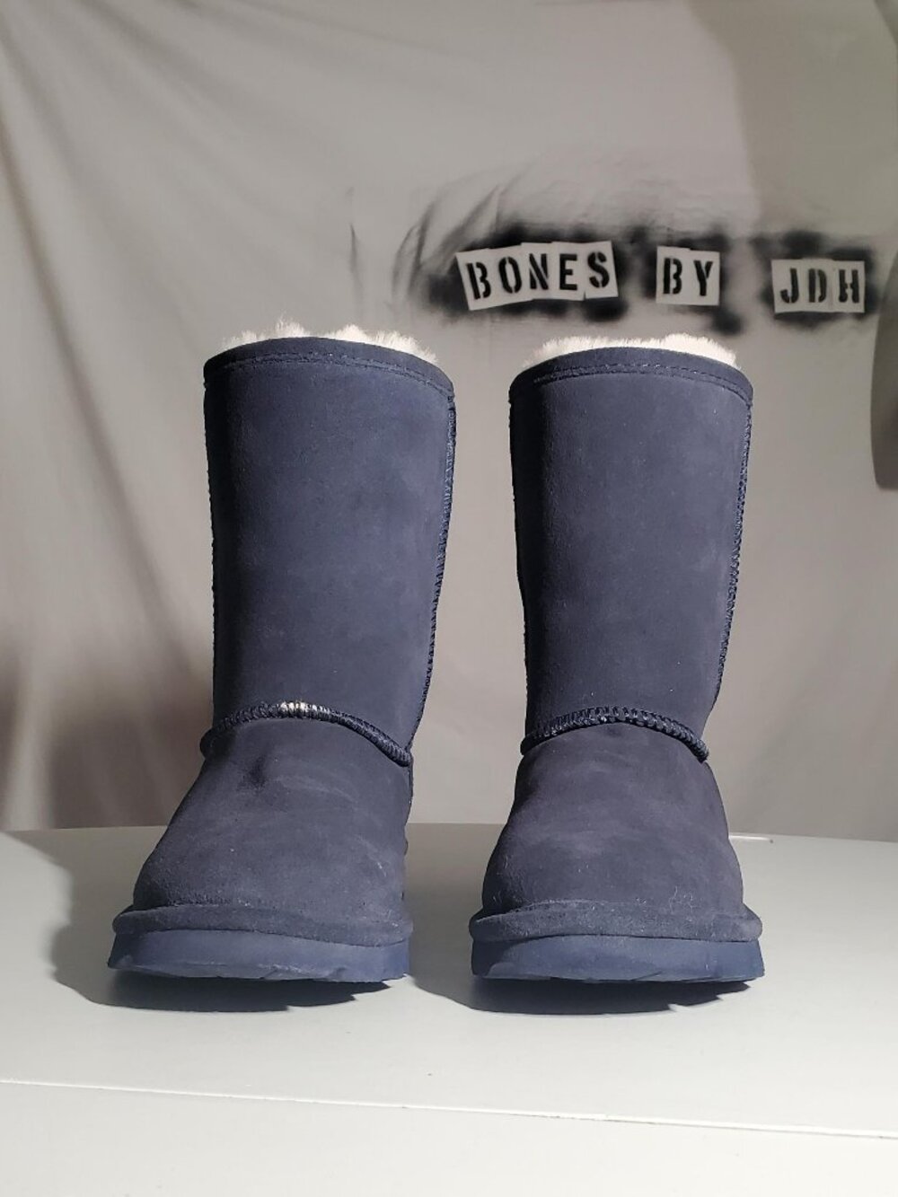 BearPaw Elle Short Blue Suede Boots Size 7- shipping incl.